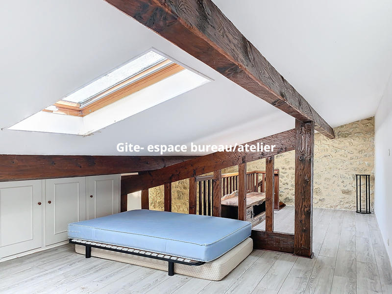 Maison - 273 m² - 10 pièces