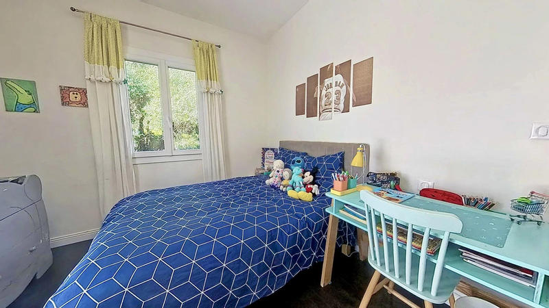 Villa - 223 m² - 8 pièces