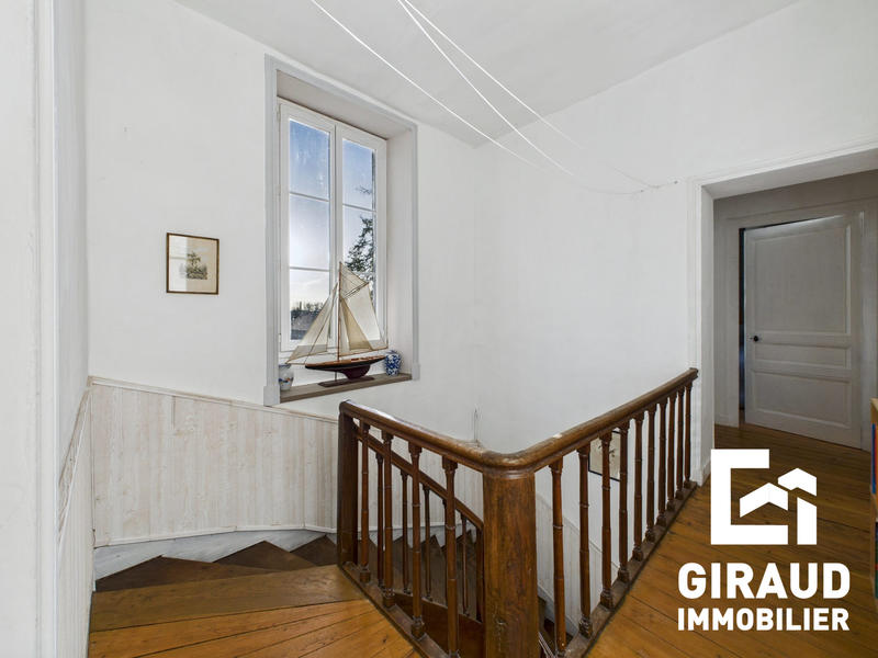 Maison ancienne - 215 m² - 7 pièces