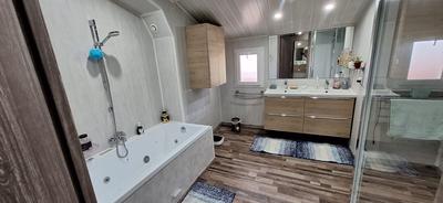 Maison - 198 m² - 7 pièces