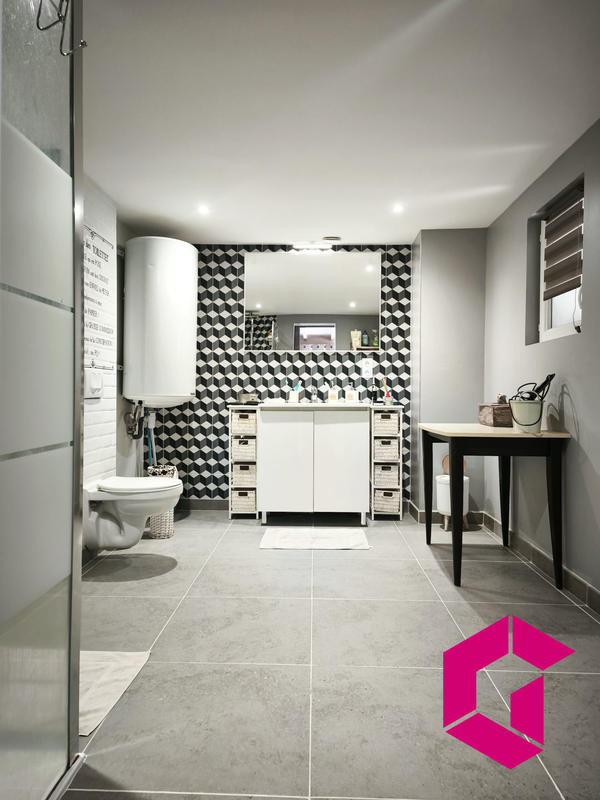 Maison - 179 m² - 5 pièces