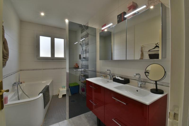 Maison - 121 m² - 6 pièces