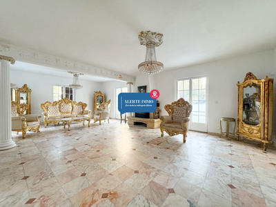 Maison - 203 m² - 5 pièces