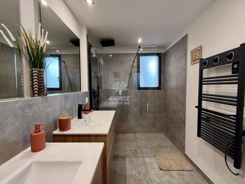 Villa - 151 m² - 5 pièces