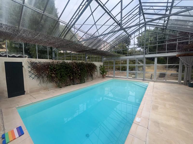 Maison chambre d'hôtes - 250 m² - 7 pièces