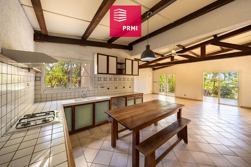 Maison - 245 m² - 7 pièces