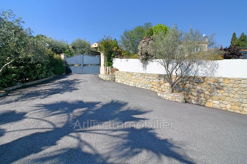 Villa - 310 m² - 8 pièces