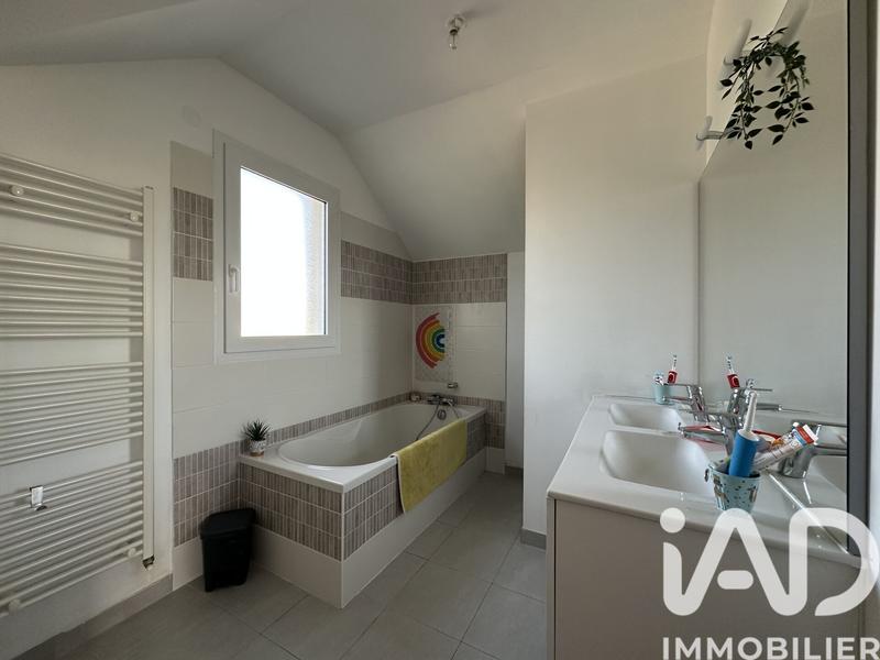 Maison - 102 m² - 5 pièces