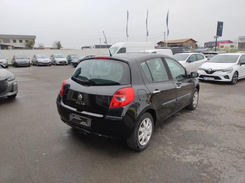 Renault Clio III Privilège 1.5 dCi 85 Quickshift 5 Eco2