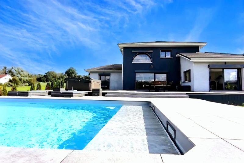 Villa - 204 m² - 8 pièces