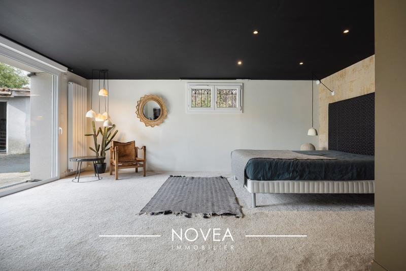 Maison - 296 m² - 8 pièces