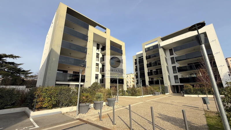 Appartement - 81 m² - 4 pièces