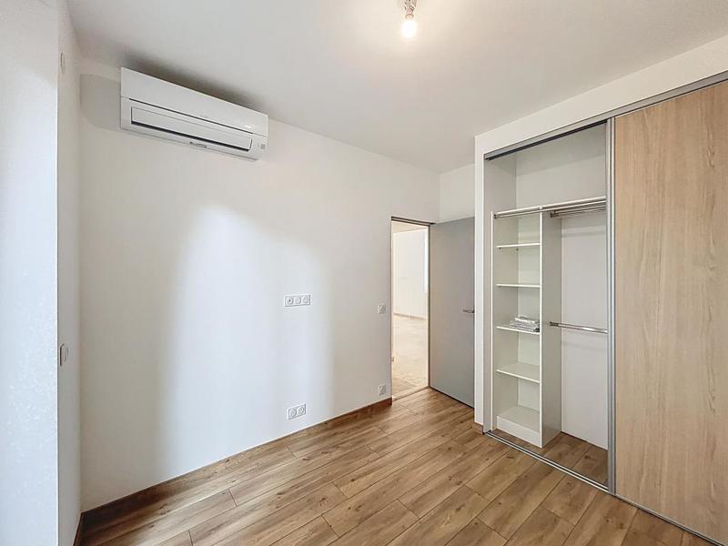 Appartement - 5 m² - 3 pièces