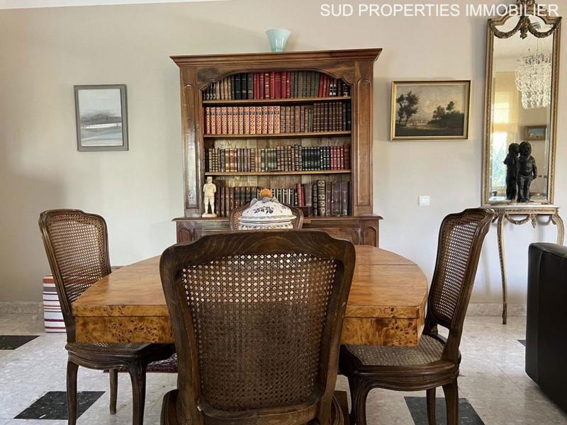 Villa - 247 m² - 7 pièces