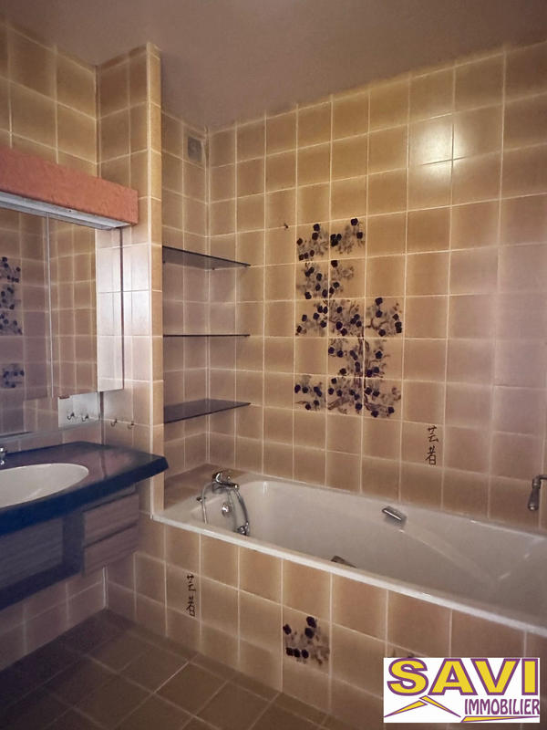 Maison - 141 m² - 7 pièces