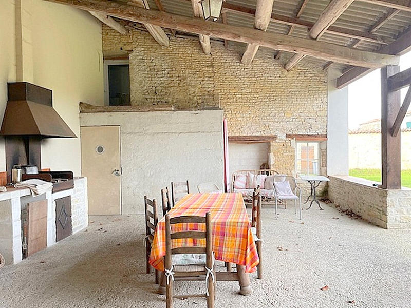 Propriété - 312 m² - 7 pièces