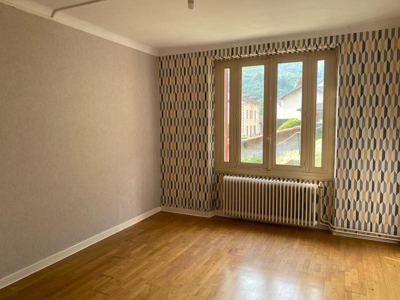 Maison - 74 m² - 6 pièces