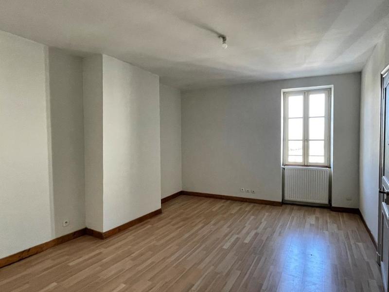 Maison de village - 205 m² - 7 pièces