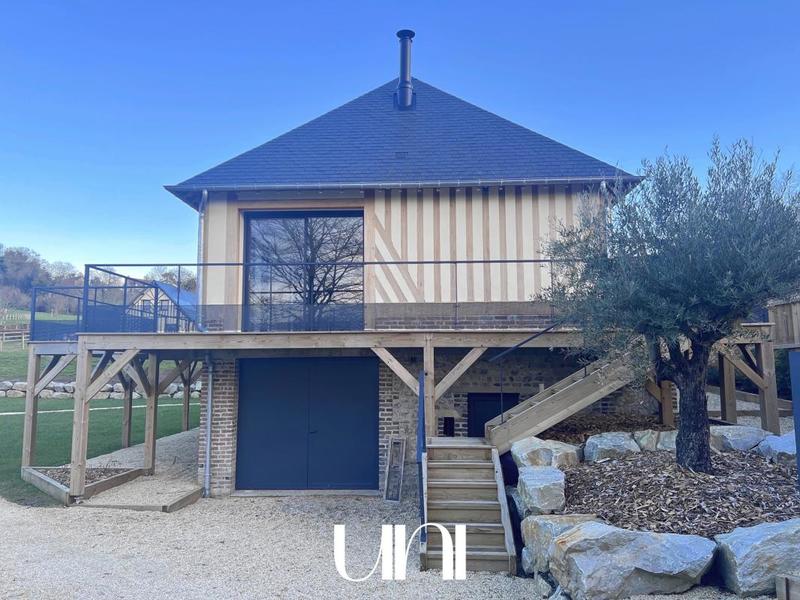 Maison - 205 m² - 7 pièces