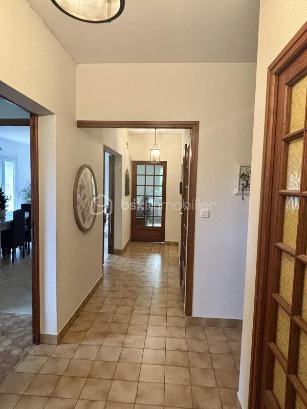 Maison - 187 m² - 7 pièces