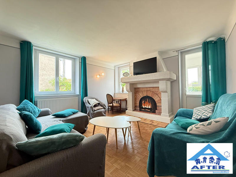 Maison - 237 m² - 8 pièces