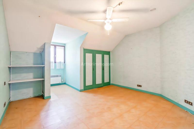 Maison - 265 m² - 9 pièces