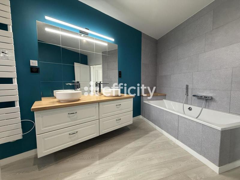 Maison - 147 m² - 6 pièces