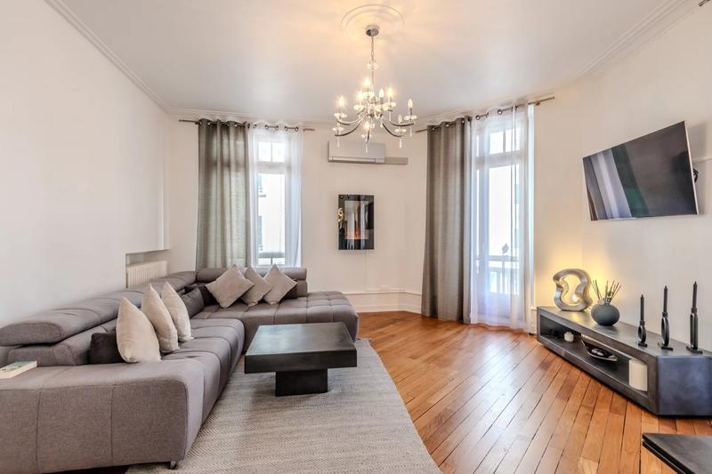 Appartement - 82 m² - 3 pièces