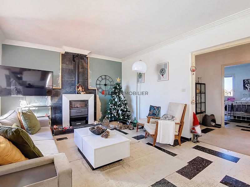 Maison traditionnelle - 160 m² - 9 pièces