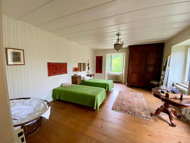 Maison - 295 m² - 9 pièces