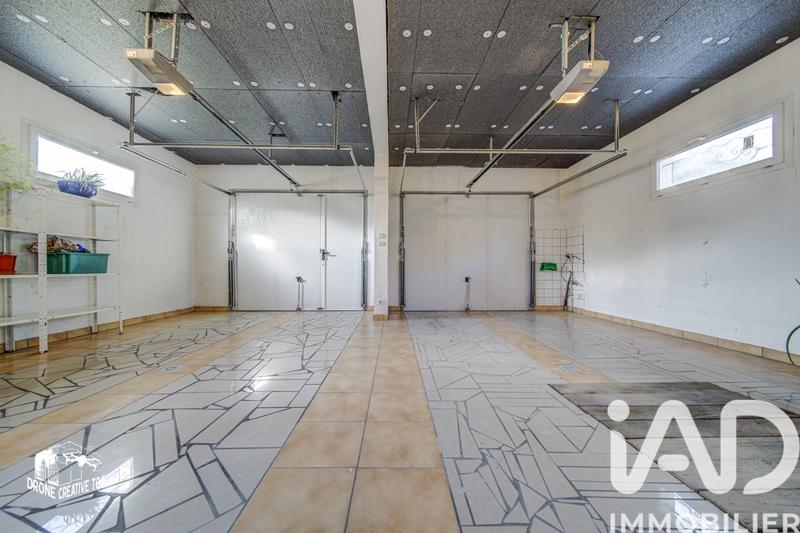 Maison - 267 m² - 9 pièces