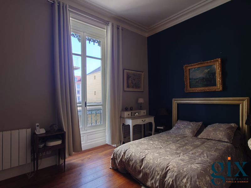 Appartement - 160 m² - 5 pièces