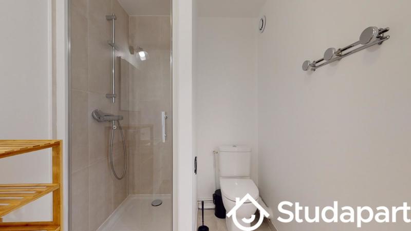 Chambre - 11 m² - 1 pièce