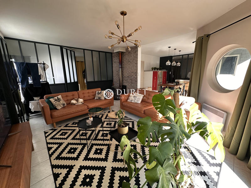 Maison traditionnelle - 143 m² - 6 pièces