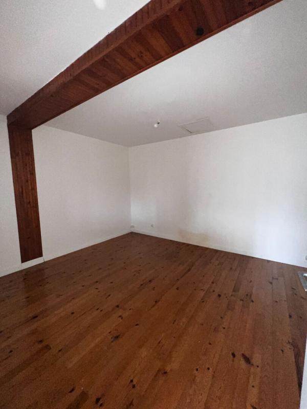 Immeuble - 650 m² - 1 pièce