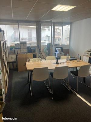 Bureau - 117 m² - 5 pièces