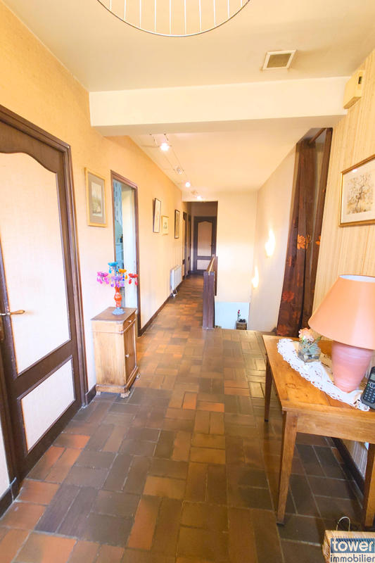 Maison - 220 m² - 10 pièces