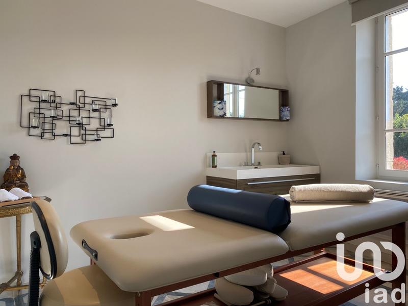 Maison - 855 m² - 22 pièces