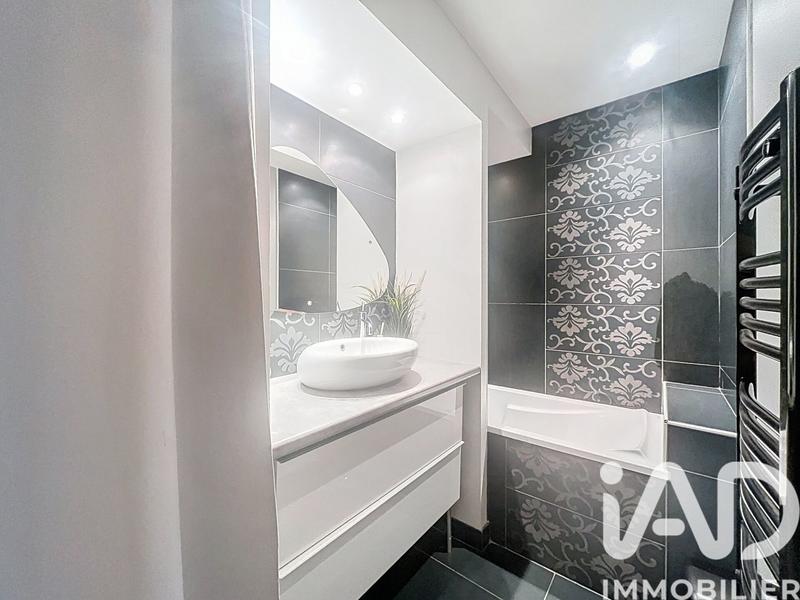 Appartement - 60 m² - 3 pièces