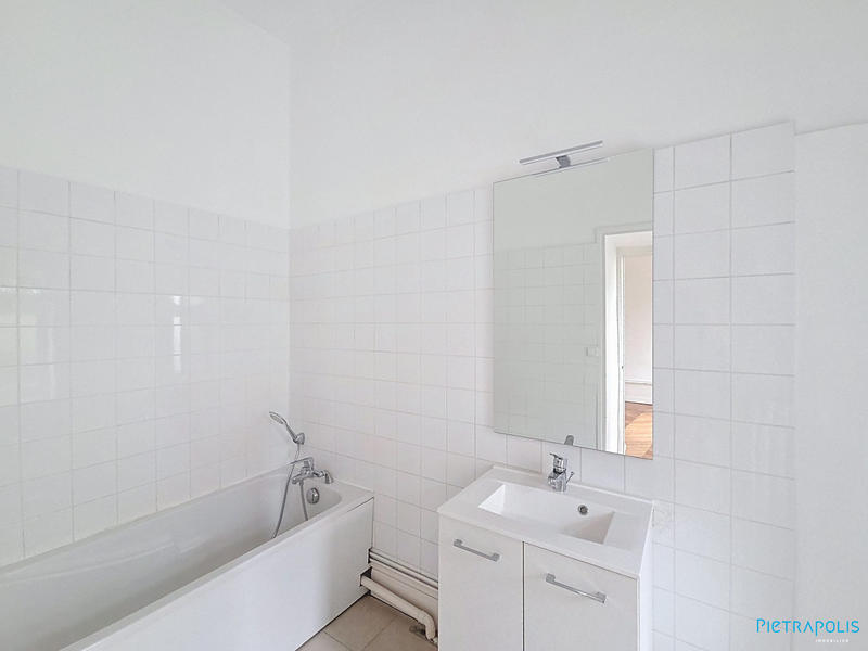 Appartement - 225 m² - 6 pièces