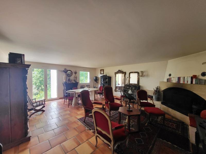 Maison - 182 m² - 10 pièces