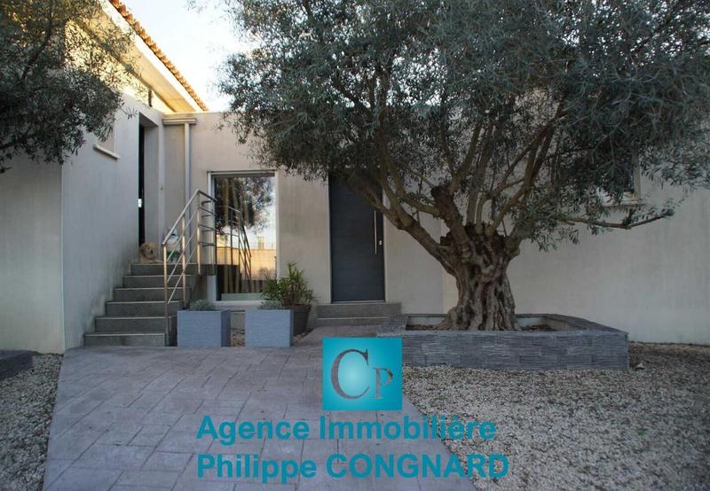 Maison - 270 m² - 8 pièces