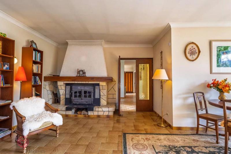 Maison - 166 m² - 7 pièces