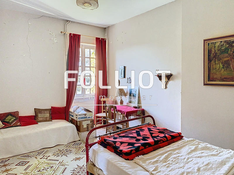 Maison - 180 m² - 8 pièces