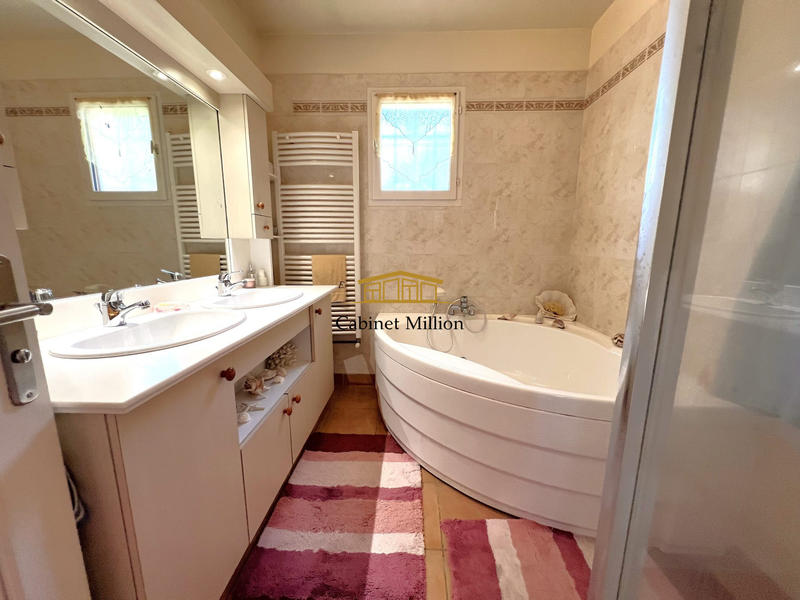 Maison - 101 m² - 4 pièces