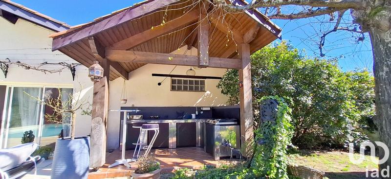 Maison de ville - 210 m² - 9 pièces