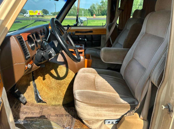 Chevrolet G G20 Van Explorer