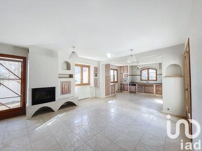 Maison - 205 m² - 7 pièces