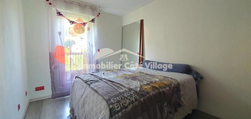 Appartement - 100 m² - 5 pièces