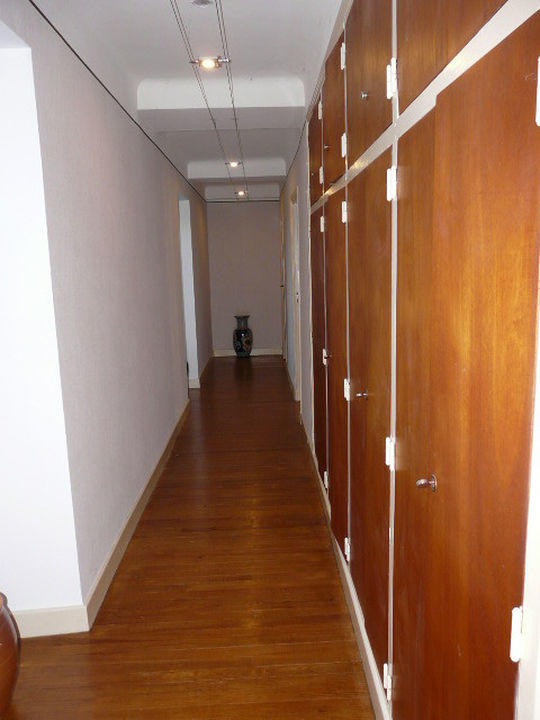 Maison - 200 m² - 6 pièces